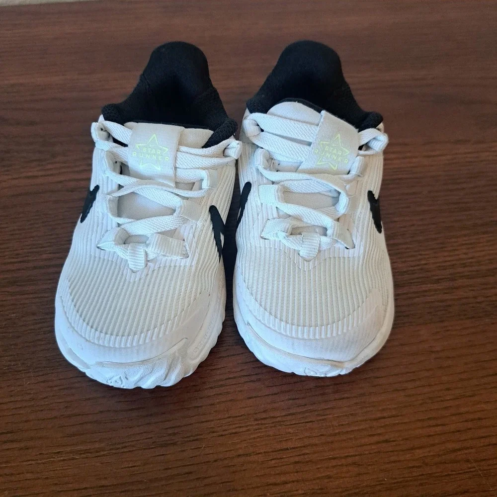 Nike star runner